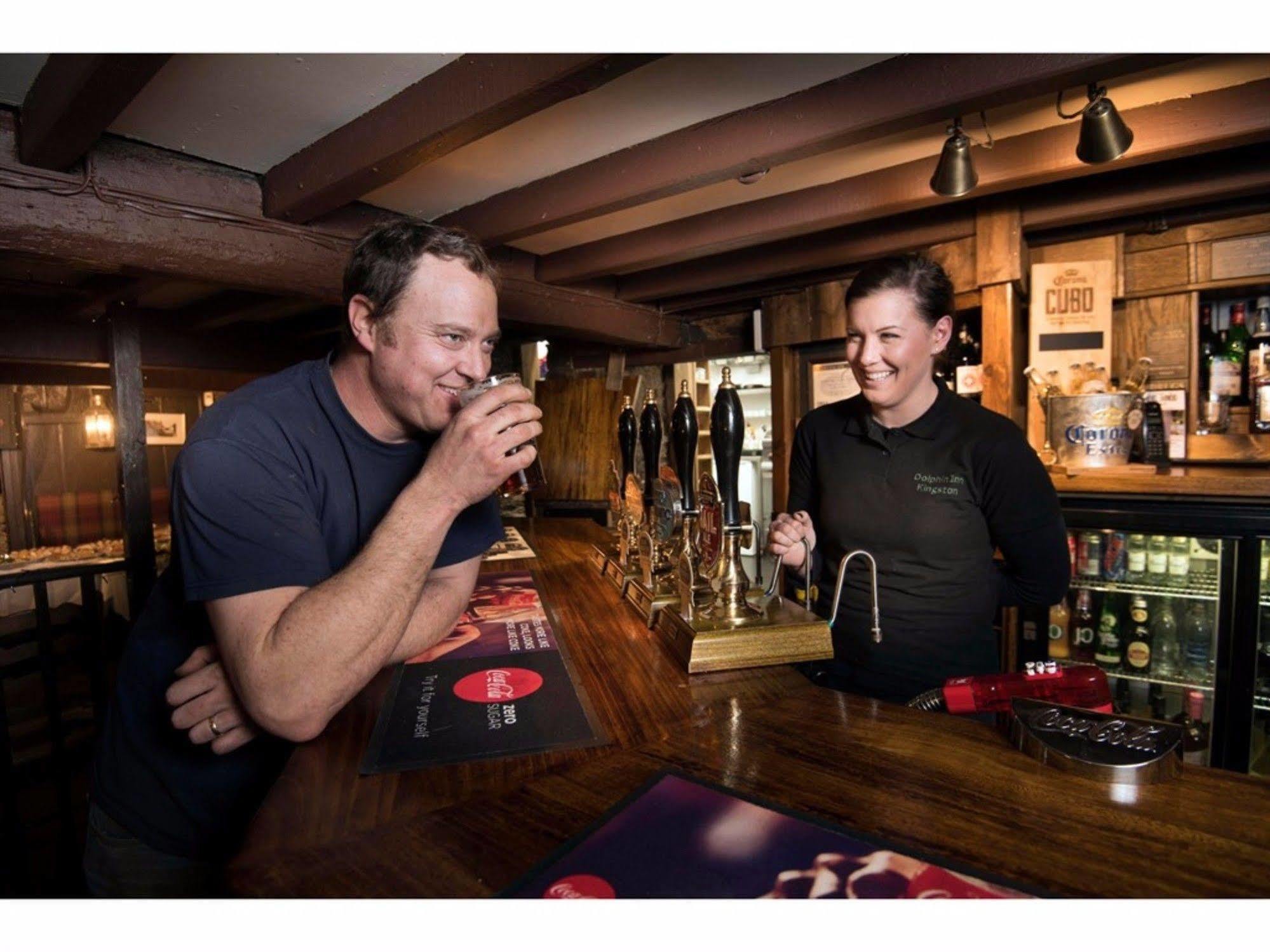 The Dolphin Inn Kingsbridge  Buitenkant foto